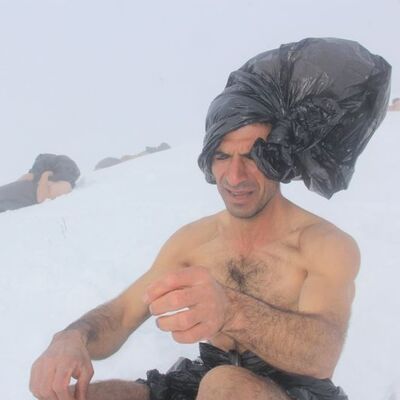 2800 rakımda kar banyosu yaptılar