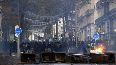 İşte Macron'un aldığı kararların maliyeti!