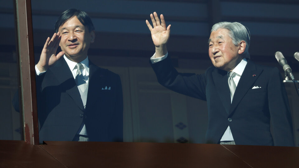 Yeni Japon imparatora 240 kişiden dava!
