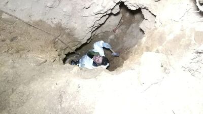 Polis halatla indi, el feneriyle delil aradı!