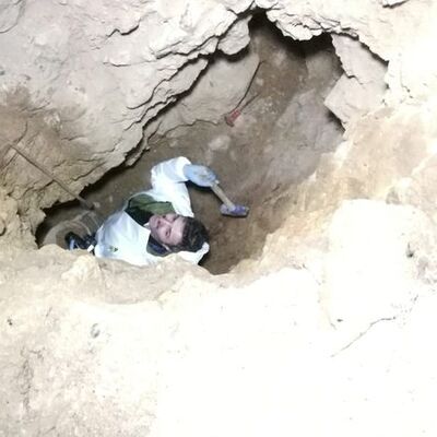 Polis halatla indi, el feneriyle delil aradı!