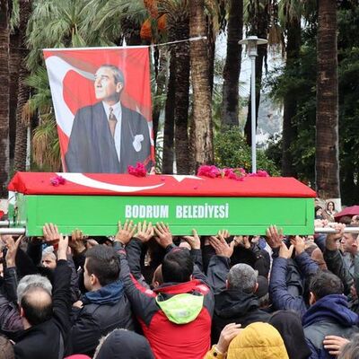 Cem Demir son yolculuğuna uğurlandı