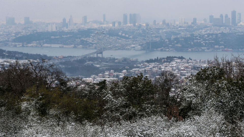 İstanbul'da kar başladı!