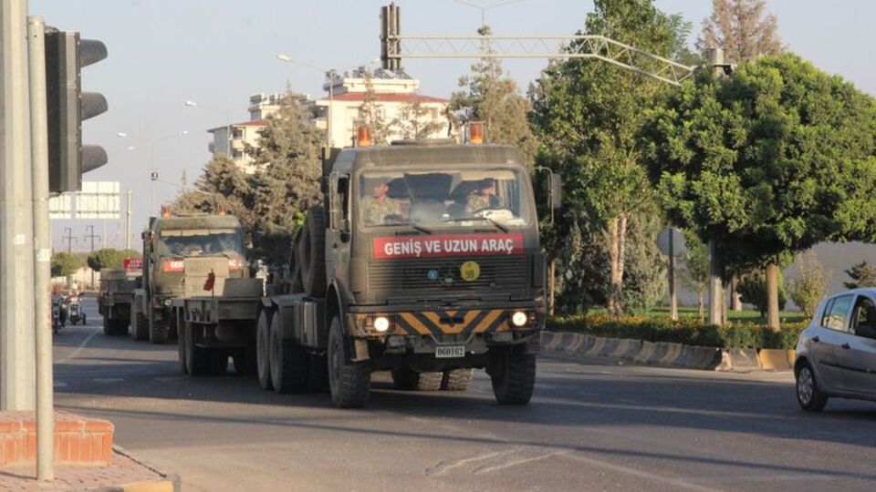 Suriye'ye sınırında askeri hareketlilik arttı