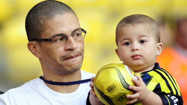 Alex'ten Ersun Yanal'a destek