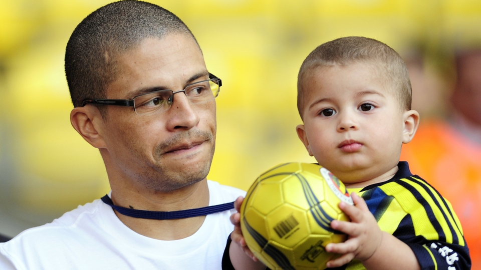 Alex'ten Ersun Yanal'a destek