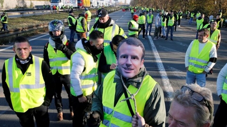 Macron da Maastricht'e "Sarı Yelekli" oldu