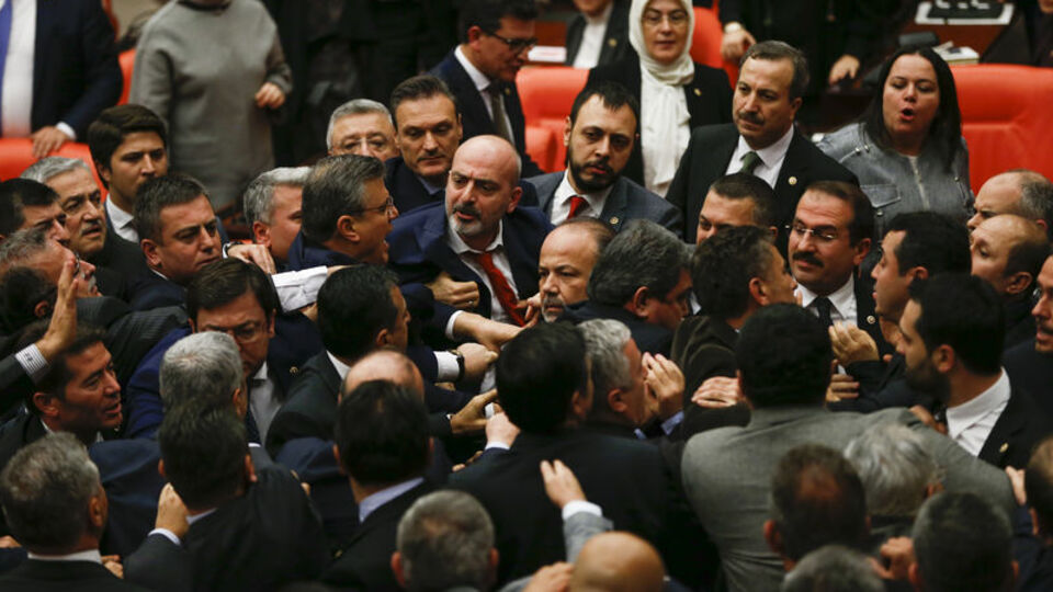 TBMM Genel Kurulunda sert tartışma