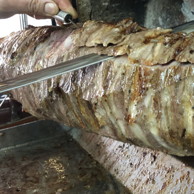Erzurum ve İtalyan mutfağı birleşti! İşte 'cağ pizza'