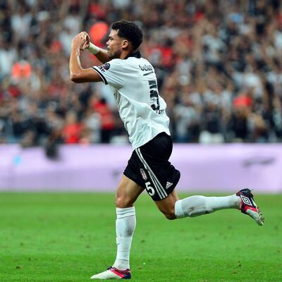 Beşiktaş'ta yıldız isimle yollar ayrıldı