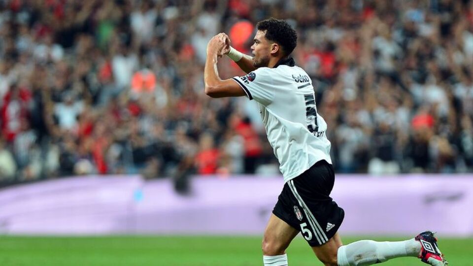 Beşiktaş'ta yıldız isimle yollar ayrıldı