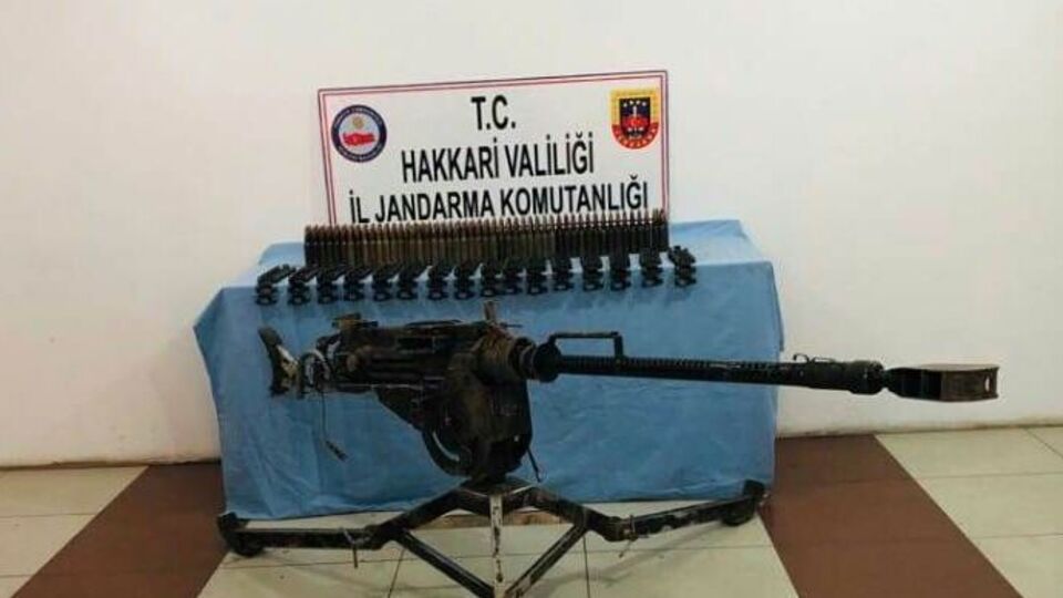 Hakkari'de doçka silahı ve mühimmat ele geçirildi