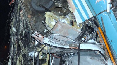 Tren kazasının enkaz kaldırma çalışmaları tamamlandı