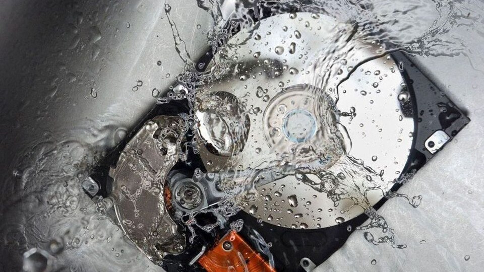 Suya düşerse, sakın bunları yapmayın!