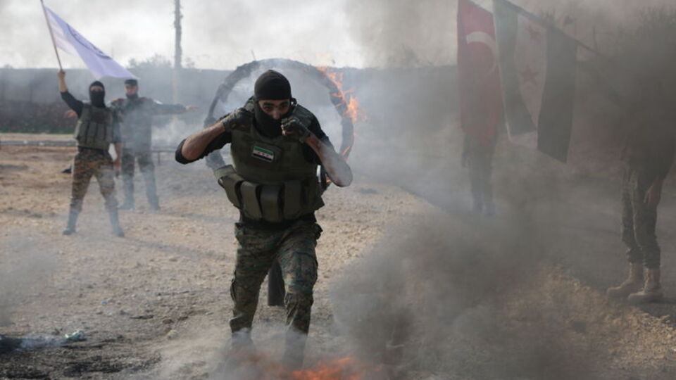 Suriye Ulusal Ordusu (ÖSO) dünyaya duyurdu: 15 bin savaşçıyla hazırız!