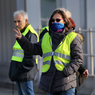 Sarı Yelekliler bir ülkede daha sokağa çıktı!
