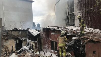 Beyoğlu'nda korkutan yangın