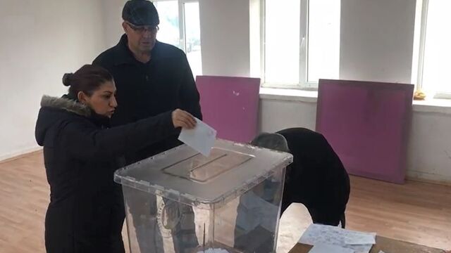 Köyün başka ilçeye bağlanması için halk oylaması yapıldı