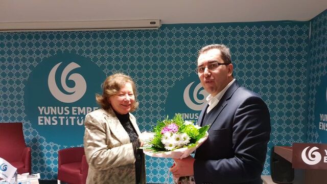 Kırgız yazar Aytmatov Almanya'da anıldı
