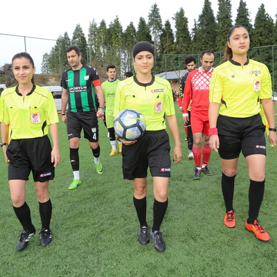 Ordu'da maçı dört kadın yönetti!