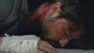 Cenk, Azra ile ayrılığın ardından perişan!