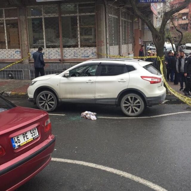 Gaziosmanpaşa'da cipe silahlı saldırı