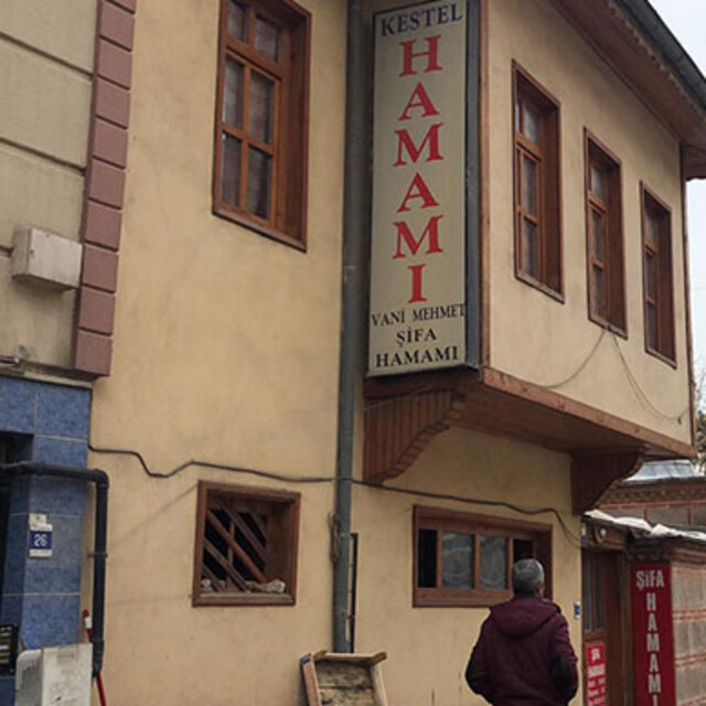 Tarihi hamamda zehirlenen doktor öldü