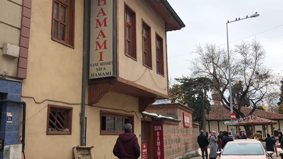 Tarihi hamamda zehirlenen doktor öldü