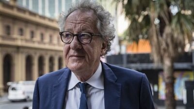 Oscar ödüllü Avustralyalı oyuncu Geoffrey Rush taciz iddialarını reddetti: 'İşime getirdiğim nükteli çoşkudan rahatsız oldu'