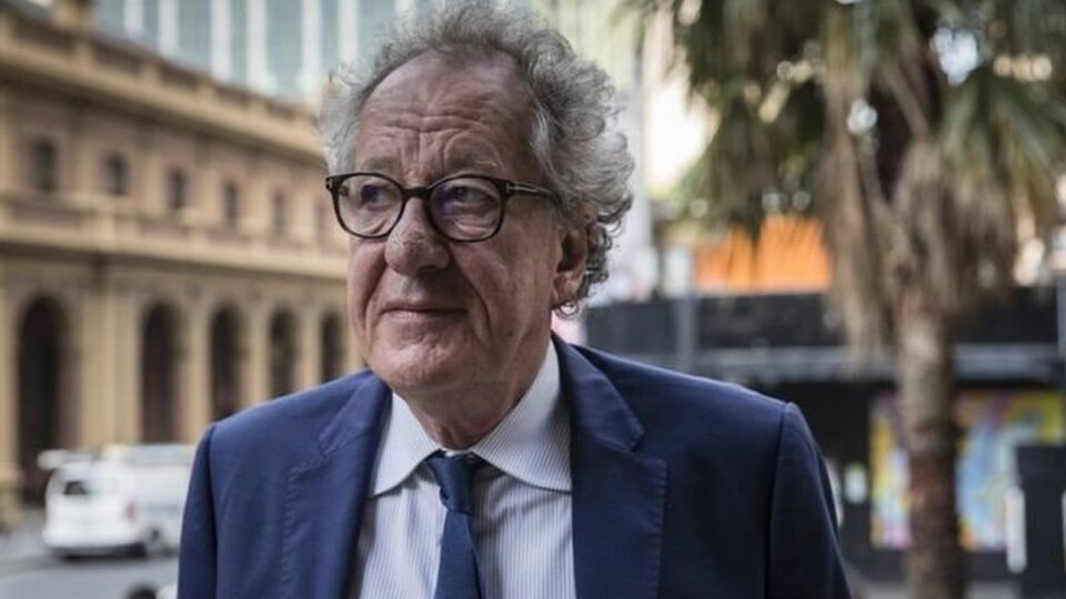 Oscar ödüllü Avustralyalı oyuncu Geoffrey Rush taciz iddialarını reddetti: 'İşime getirdiğim nükteli çoşkudan rahatsız oldu'