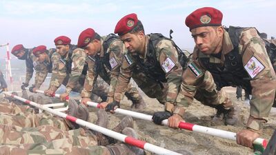 ÖSO Tel Abyad sınırında eğitimde! Bordo bereli ÖSO!