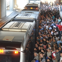 Her gün binlerce insan kullanıyor! Metrobüste verem bulaşır mı?