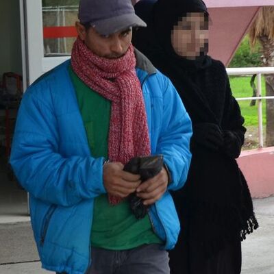 Doktor 14 yaşındaki kızı görünce hemen polisi aradı!