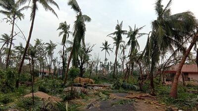 Hindistan'da Phethai kasırgası