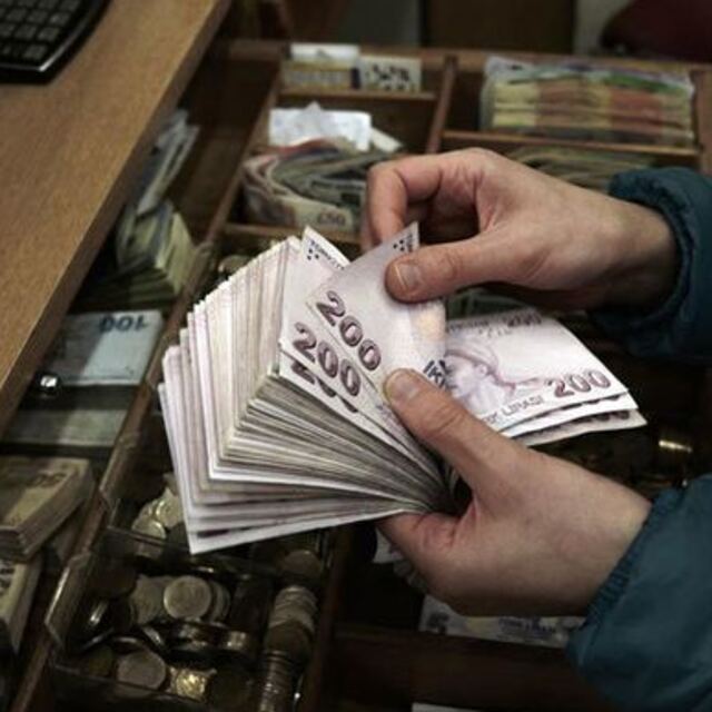Gençler ekonomide sınıfta kaldı