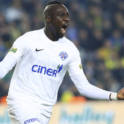 Dünya yıldızlarını solladı