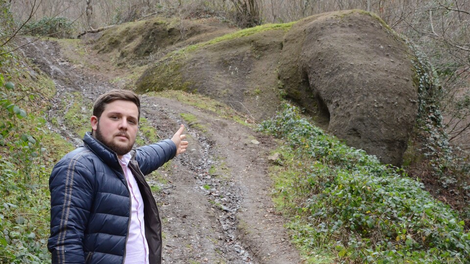 Ordu'da yıllardır duruyor! Doğru açıdan bakıldığında...