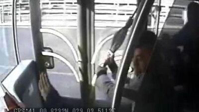 Metrobüste 'şemsiye' faciası davasında İETT'ye soru