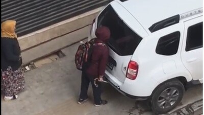 Bu görüntü büyük tepki topladı! Çocuğun durumu yürekleri sızlattı