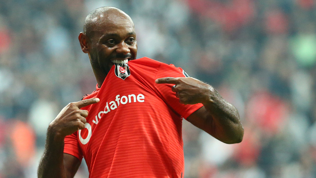 Vagner Love'a 2 talip