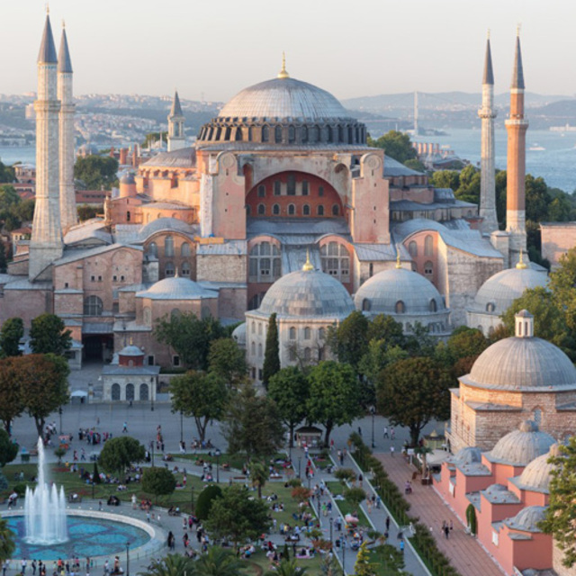 İstanbul Cuma namazı saat kaçta?