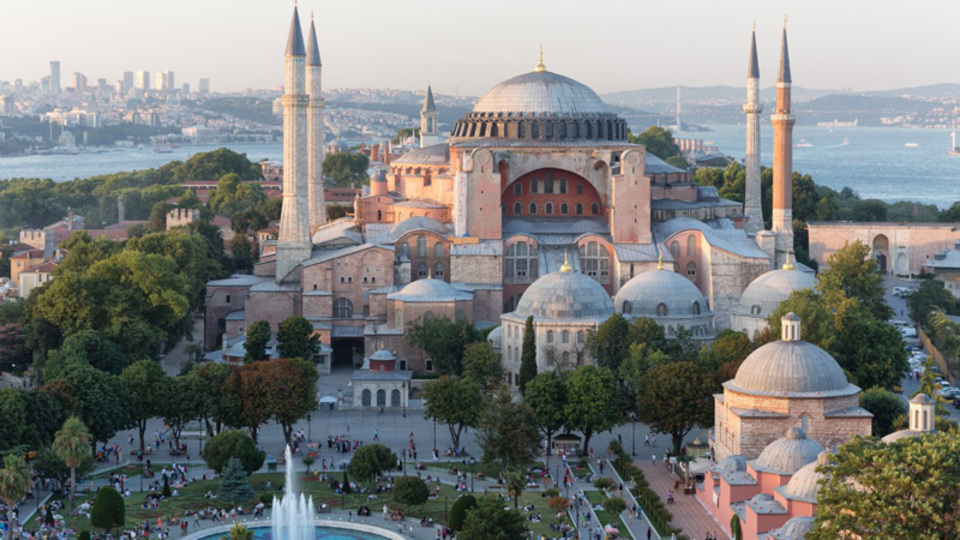 İstanbul Cuma namazı saat kaçta?