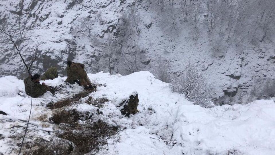 Tunceli'de mağarada sıkıştırılan teröristler etkisiz hale getirildi