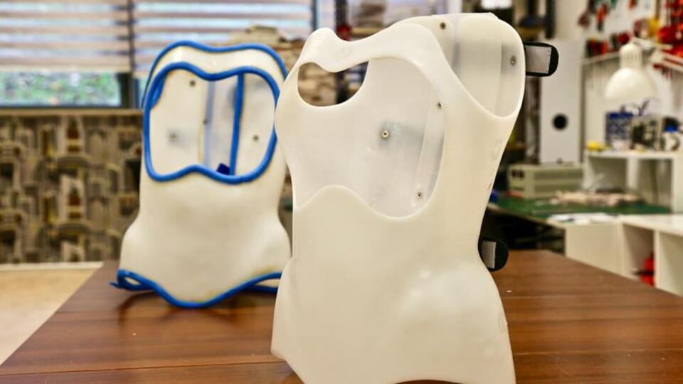 Omurga eğriliği tedavisi için 'akıllı korse' geliştirildi