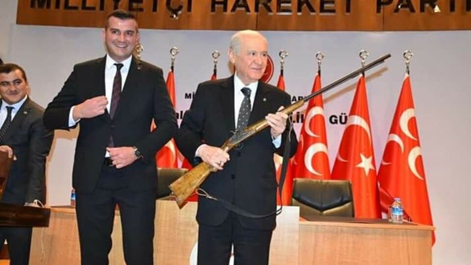 Bahçeli'ye Efe hediyesi