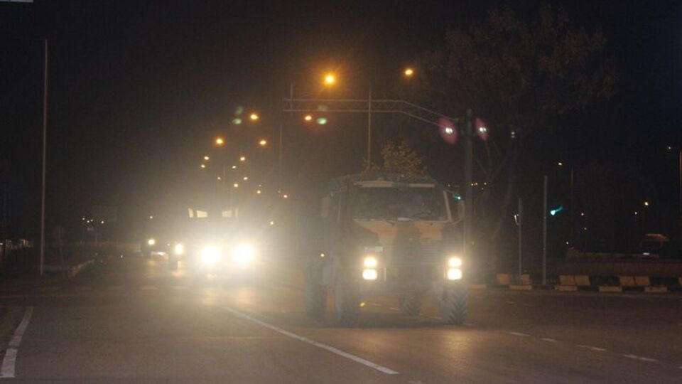 Suriye'ye sevkiyat sürüyor