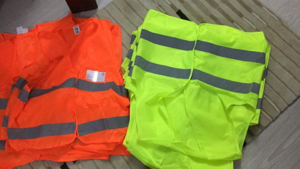 FETÖ operasyonu: 19 sarı, 9 kırmızı yelek ele geçirildi