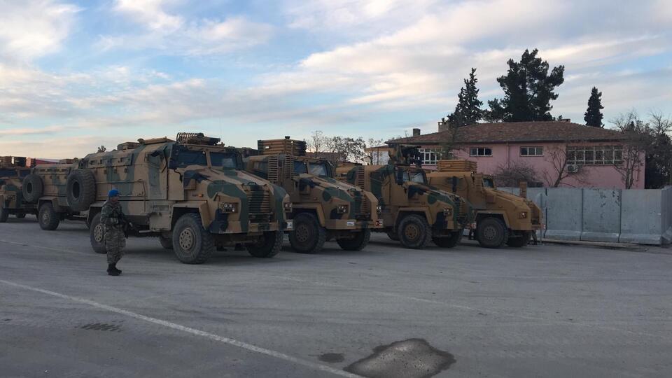 Münbiç sınırına askeri sevkıyat