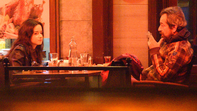 Baba-kız bir araya geldiler