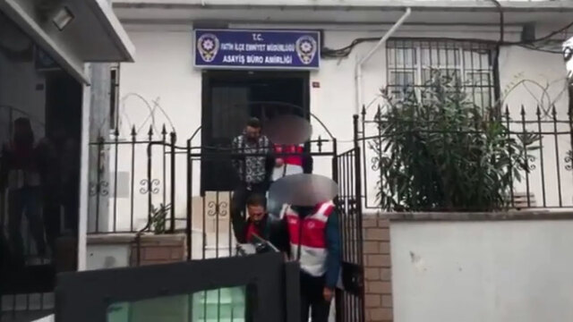 Hırsızlık çetesini farı kırık otomobil yakalattı